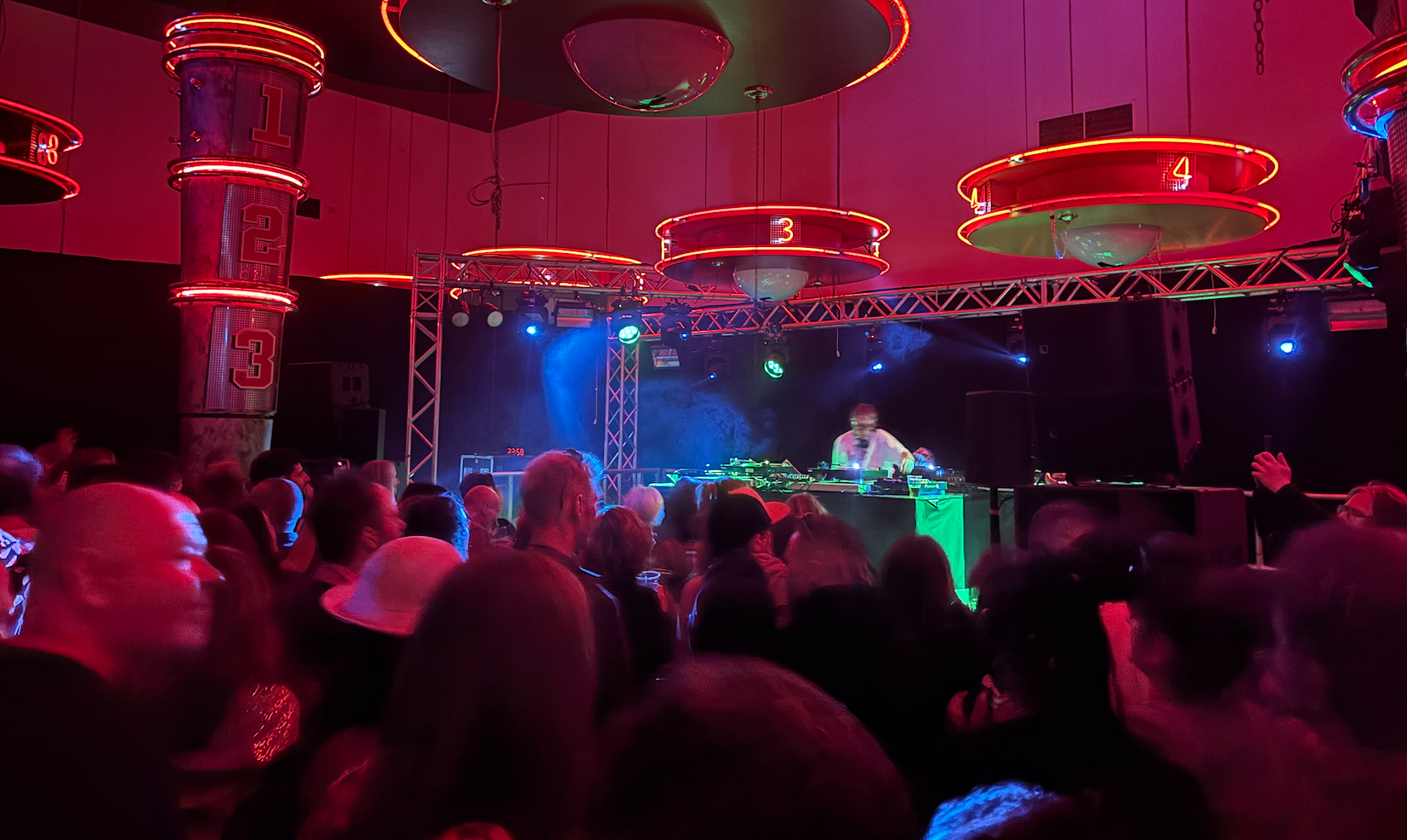 Full Time DJ vs Part Time DJ